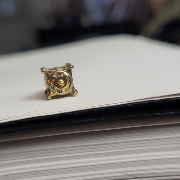 Marshall Fields  14k vintage clock charm - Picture 5 of 5